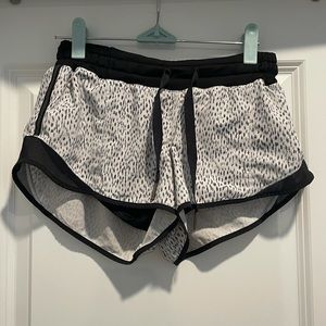 Lululemon hotty hots